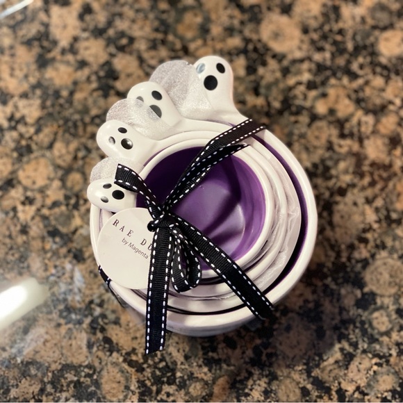 Rae Dunn Spooky Halloween Ghost Measuring Cups - Picture 2 of 6